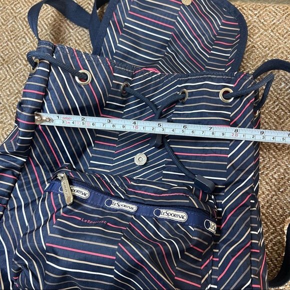 LESPORTSAC-Small Edie Drawstring Backpack Bag In Floral Euphoria EUC Daily Use - Picture 8 of 9